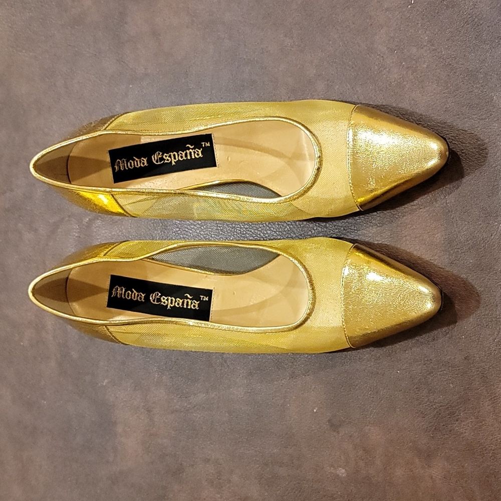 Gold mesh shoes